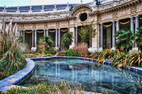 ~Jardin du Petit Palais~ Petit Palais, located at 1 ave Dutuit, 75008 Paris is a little jewel ...