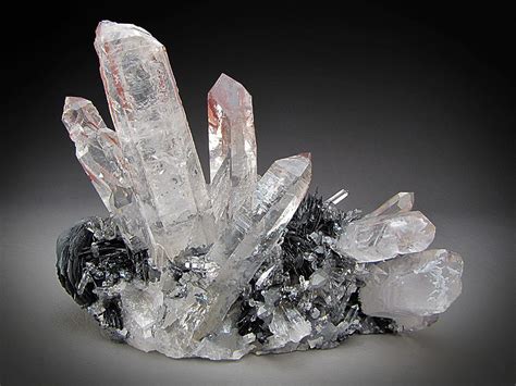 Quartz | Properties, Varieties, Occurrence and Uses