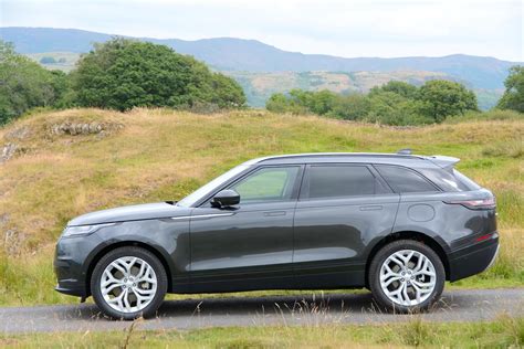 RANGE ROVER VELAR P400e REVIEW - GreenCarGuide.co.uk