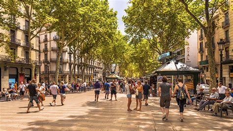 Take a stroll along La Rambla, Barcelona’s most emblematic boulevard (2022)