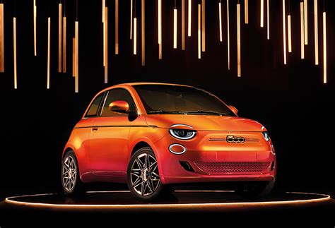 fiat 500 goes all-electric and debuts one-off designs