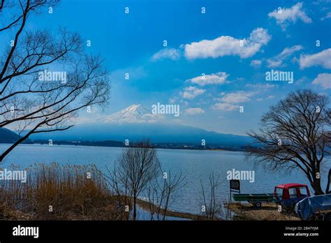 Mount Fuji from lake kawaguchi Stock Photo - Alamy