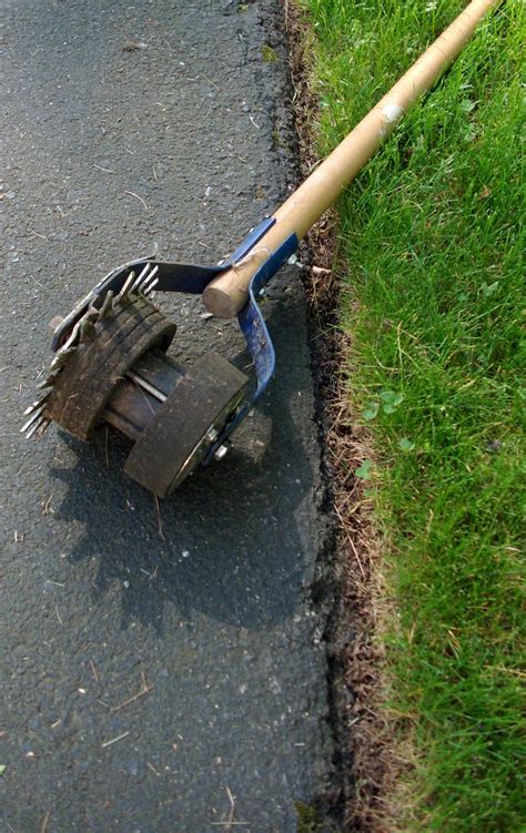 Asphalt Driveway Edging