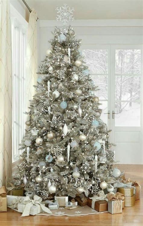 15 Stunning Silver White Christmas Tree Decorations | Silver christmas ...