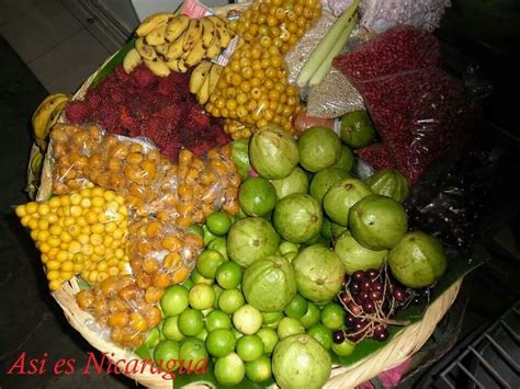 Deliciosas frutas propias, Nancites, bananos,guayabas,coyolitos,etc ...