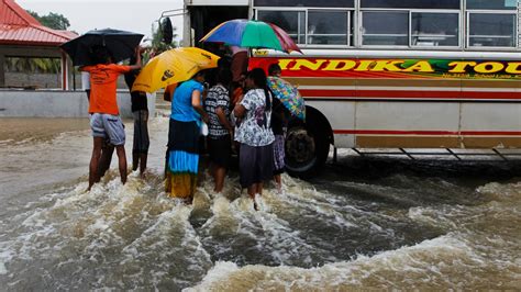 Sri Lanka floods: Villages buried as huge storm hits - CNN