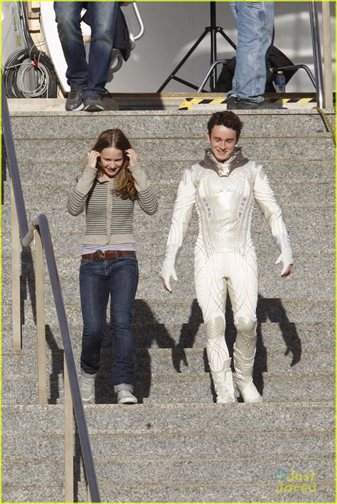 Britt Robertson Continues 'Tomorrowland' Filming in Spain | Photo 638116 - Photo Gallery | Just ...