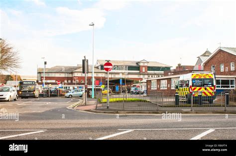 Blackpool Victoria Hospital Outpatients entrance Stock Photo - Alamy