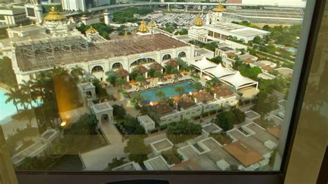 Banyan Tree Macau 160m2 pool suite - YouTube