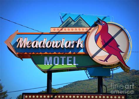 Meadowlark Motel Photograph by Tru Waters - Fine Art America