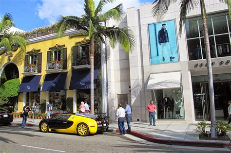 Rodeo Drive - Beverly Hills, USA - Travel is my favorite Sport