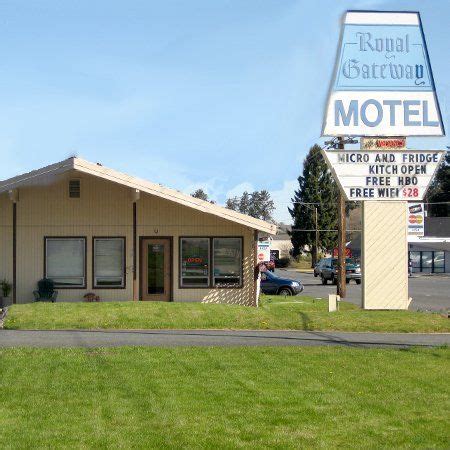 The Royal Gateway Motel in Bend, OR - A cheap motel in Bend. http://www.visitbend.com/Discover ...