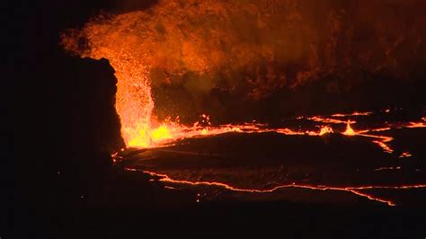 Spectacular Scenes as Kilauea's Lava Lake Overflows - NBC News