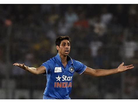 Nehra reveals his IPL career is over - Cricket365