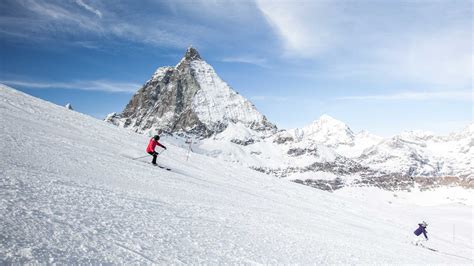 Early-Season Ski Camp in Cervinia | Ski Improvement Courses | Nonstop Snow