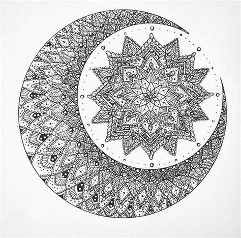 Moon mandala (tattoo n art inspo) Plus Mandala Art, Mandala Design, Image Mandala, Mandalas ...