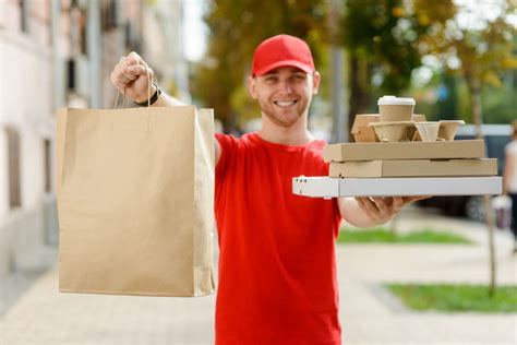 4 Reasons Why Food Delivery is a Great Choice for Business | Founder's Guide