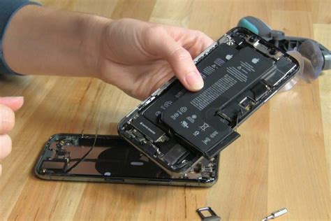 iPhone 11 Pro teardown reveals smaller logic board, larger battery