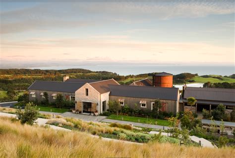 The Luxury Lodge Series: Luxury Lodges of New Zealand