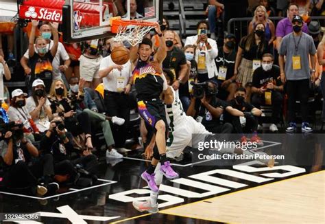 Devin Booker Dunking Photos and Premium High Res Pictures - Getty Images