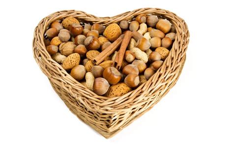 Your heart-healthy diet should include nuts - Sunfiber