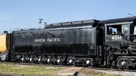 Union Pacific 4014 tender | A view of Up 4014 main tender ph… | Flickr