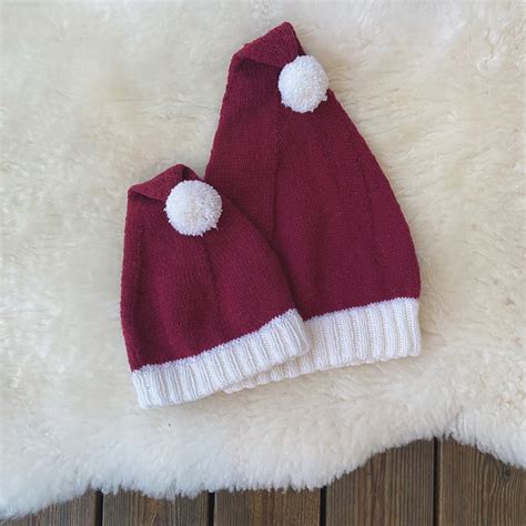 Santa hat knitting pattern for babies and toddlers - Knitgrammer