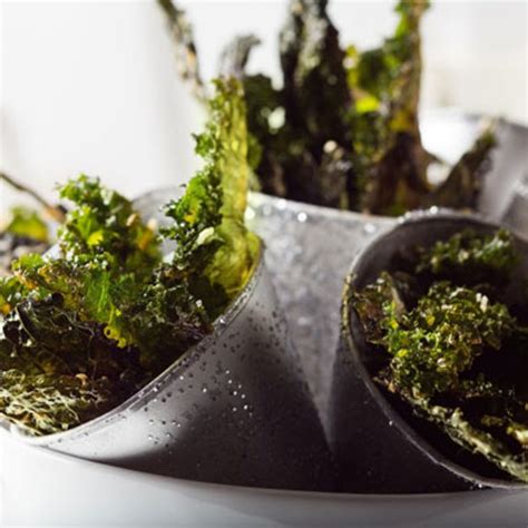 Parmesan Pepper Curly Kale Chips recipe | Epicurious.com