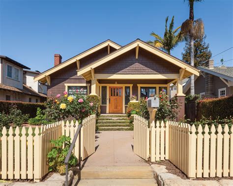 1920s Bungalow Exterior, Bungalow Exterior Colors, California Craftsman ...