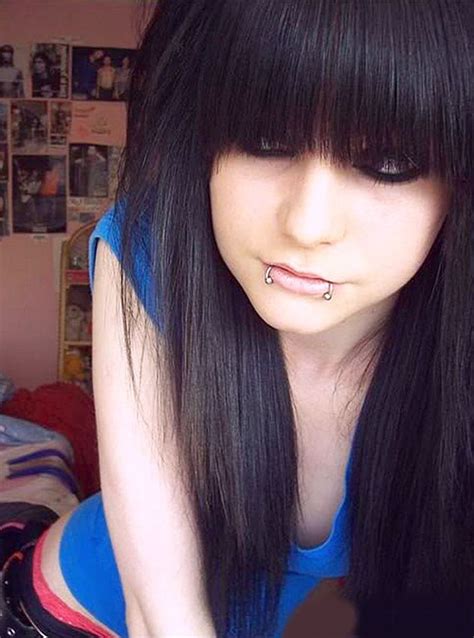 Pin by Lindsay Klebanoff on Hur | Emo girl hairstyles, Long hair girl ...