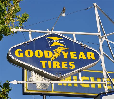 Goodyear Tire Stores | RoadsideArchitecture.com