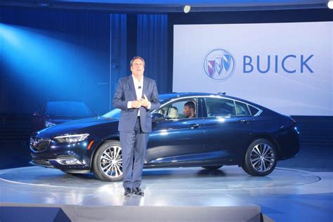2018 Buick Regal Sportback And TourX Fill White Spaces In GM Lineup