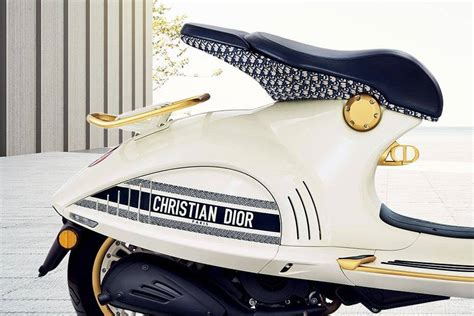 Discontinued Vespa 946 Christian Dior Features & Specs | Oto