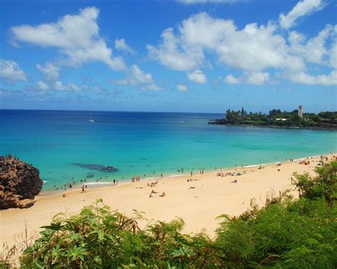 Beautiful Waimea Bay on the North Shore of Oahu, Hawaii. Oahu Vacation ...