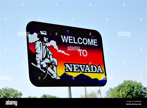 Welcome to Nevada sign at Oregon Nevada border Stock Photo - Alamy