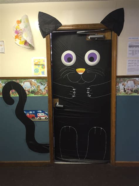 cat eye halloween door - Google Search | Halloween classroom decorations, Diy halloween door ...