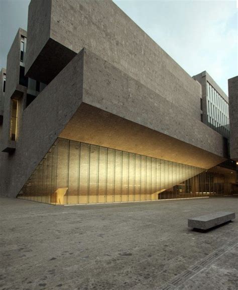 Bocconi University. Grafton Architects. Milan | Casa in cemento