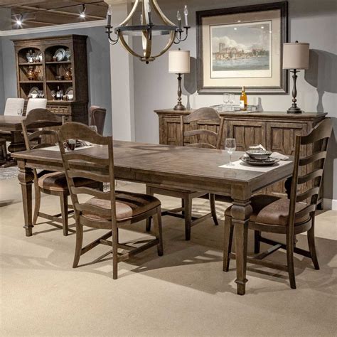 Bridgewater Dining Group – Plantation Furniture