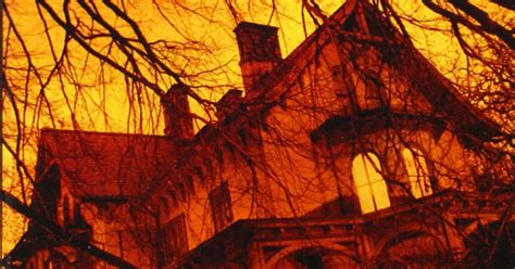 13 Haunted House Stories That Will Make You Too Scared To Ever Go Home