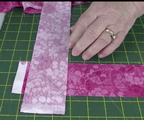 Machine Binding a Quilt: A Step-by-Step Illustrated Guide for Beginners (with video) - Alanda Craft