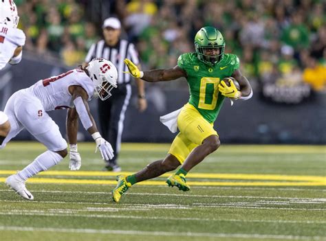 Bucky Irving emerging as lead back for Oregon Ducks - oregonlive.com