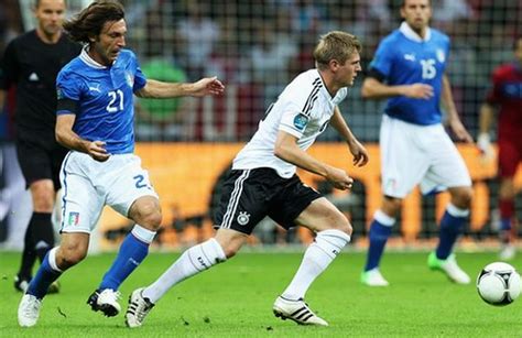 Why Toni Kroos Just Became One of My Favorite Players! | Soccer Cleats 101