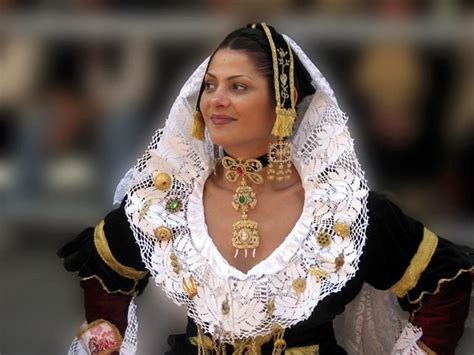 Faces of Sardinia. | Traditional outfits, Italian traditional dress, Traditional dresses