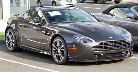 2011 Aston Martin V12 Vantage Carbon Black - Coupe 6.0L V12 Manual