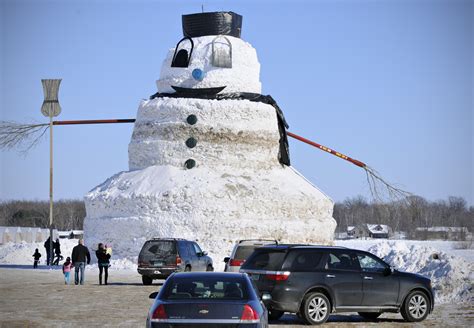 Farmer puts snow to practical use by building 'Granddaddy' snowman ...