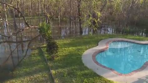 Slidell residents prepare for flooding as water slowly rises | wwltv.com