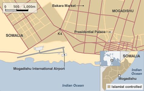 Somali suicide attackers hit Mogadishu airport - BBC News