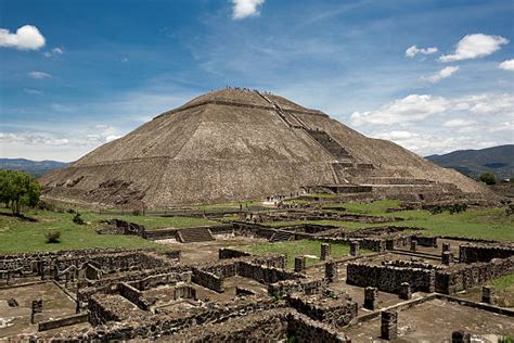 Best Aztec Temple Stock Photos, Pictures & Royalty-Free Images - iStock