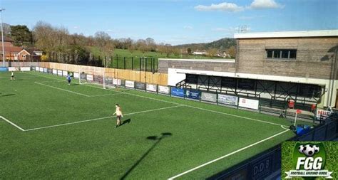 Meadowbank | Dorking Wanderers | Football Ground Guide