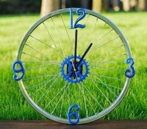 10 Easy DIY Wall Clock Ideas For Room